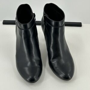 Bandolino Black Ankle Booties Size 8.5 Block Heel Side Zip Minimalist Chic